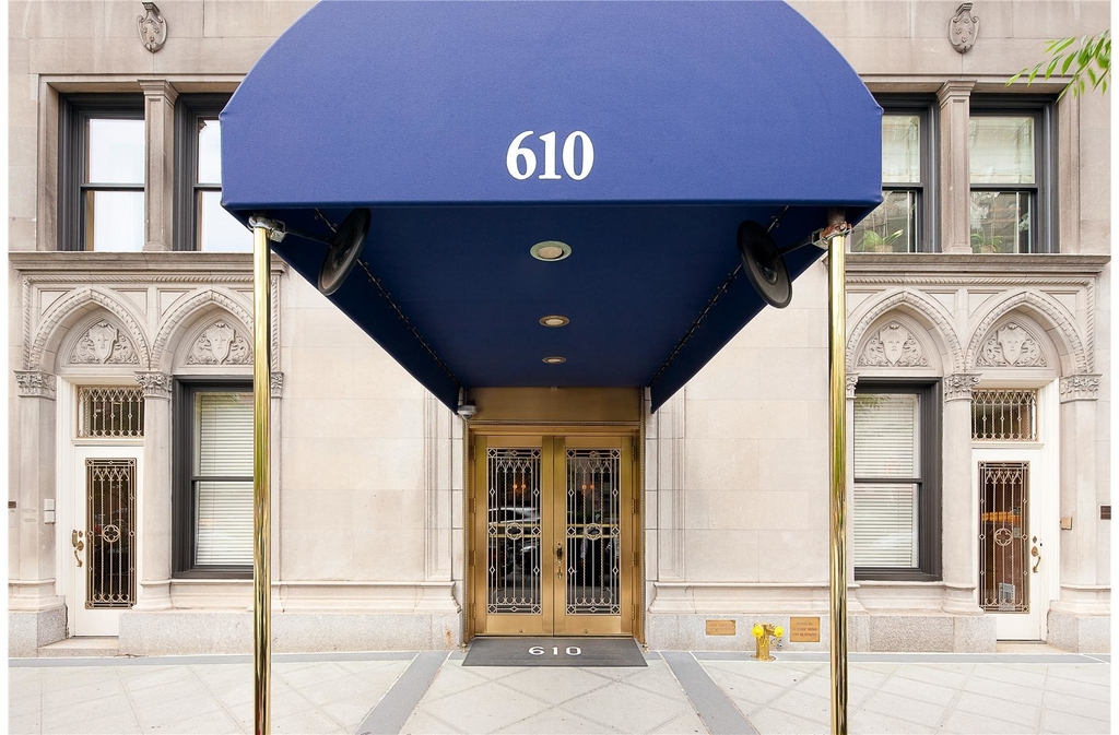 610 Park Ave - Photo 4