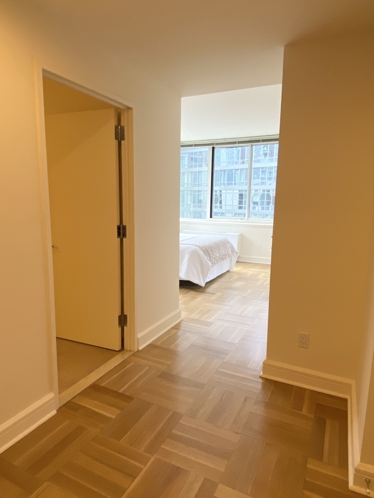 400 West 63rd Street - Photo 9