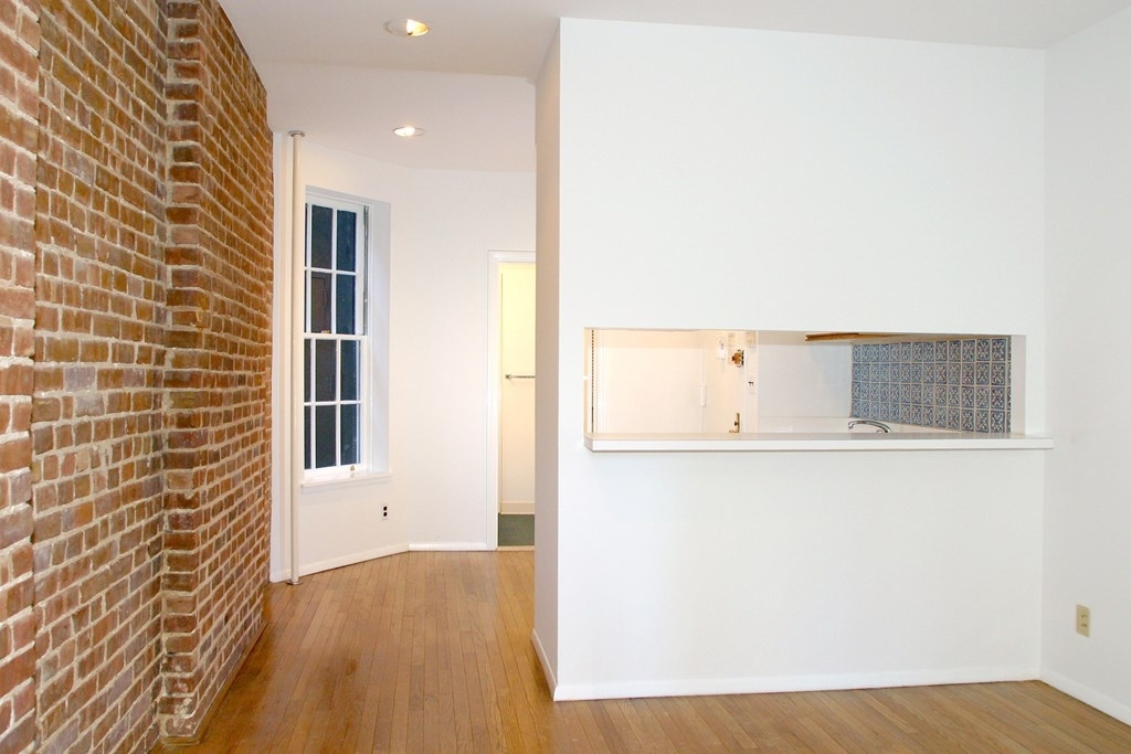 321 East 75th Street - Photo 2