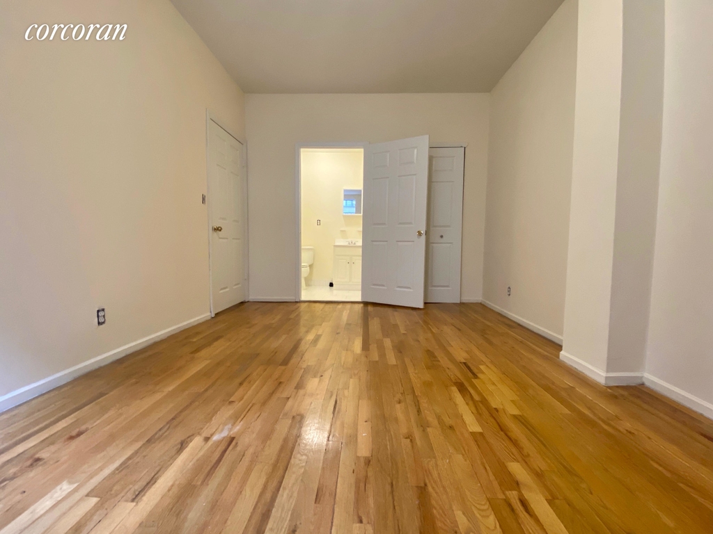 272 Willoughby Avenue - Photo 12