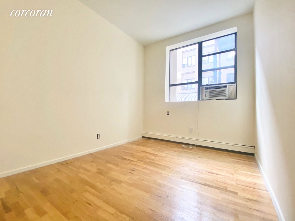 272 Willoughby Avenue - Photo 5