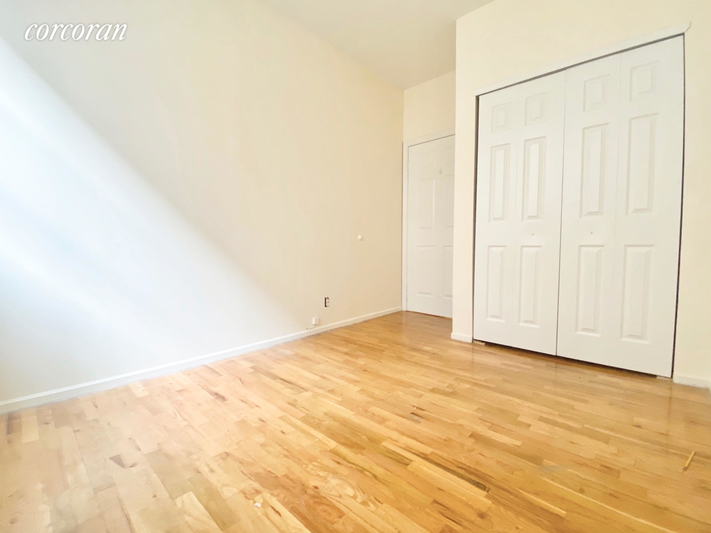 272 Willoughby Avenue - Photo 6