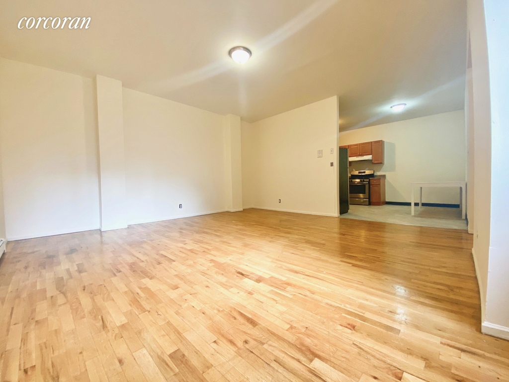 272 Willoughby Avenue - Photo 1