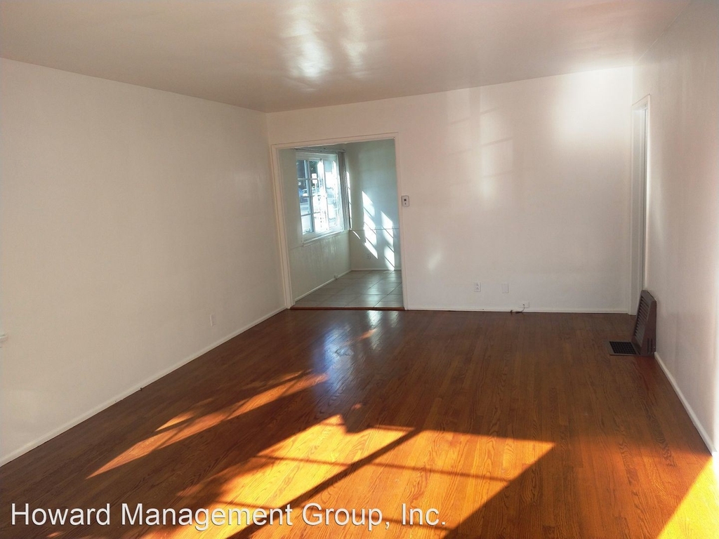 5640 Kester Ave - Photo 2