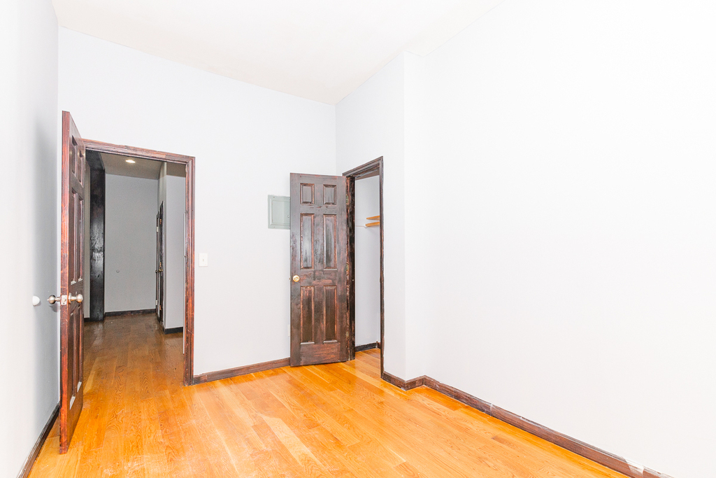 901 Willoughby Avenue - Photo 7