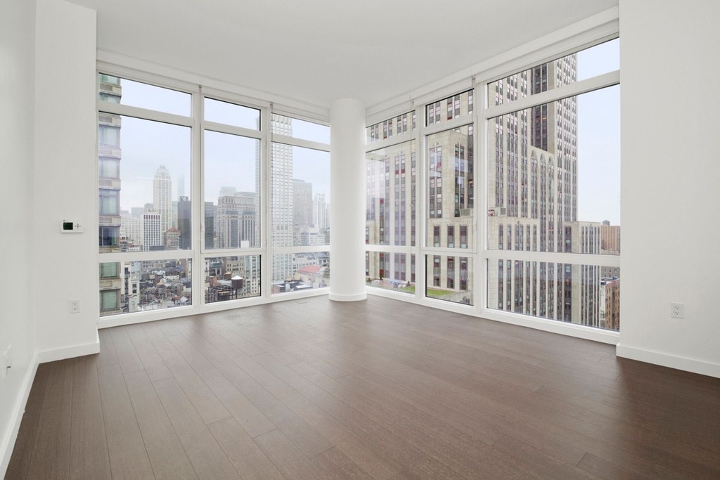 42 West 33rd Street - Photo 0