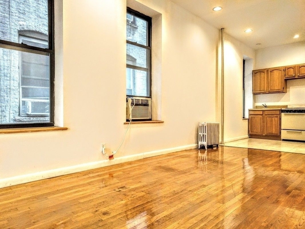 68 East 1st Street - Photo 2