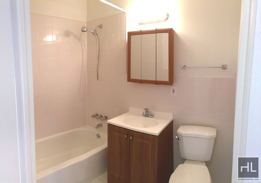 583 Driggs Avenue - Photo 7