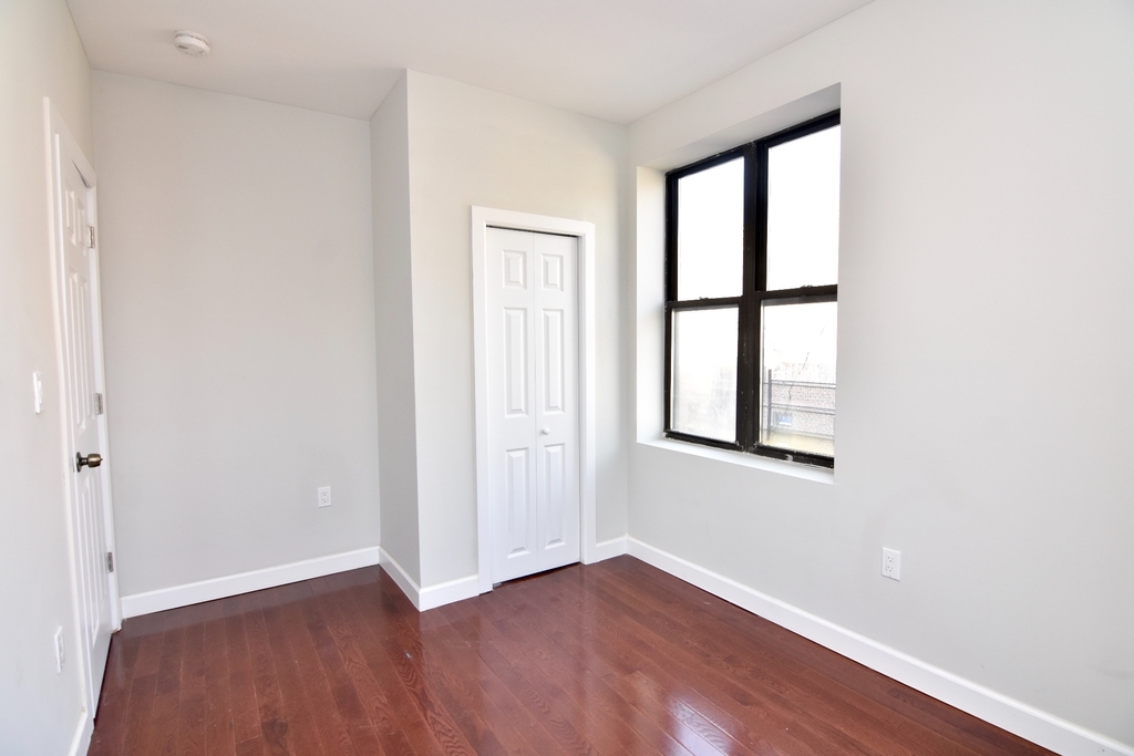 540 West 189th Street - Photo 5