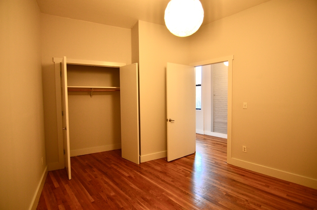 101 Jefferson Avenue - Photo 2