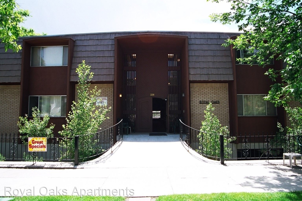 320 E 5th Avenue - Photo 2