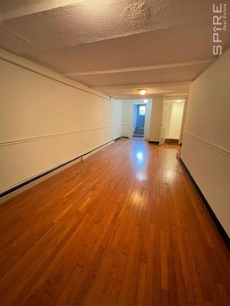 1608 Lexington Avenue - Photo 6