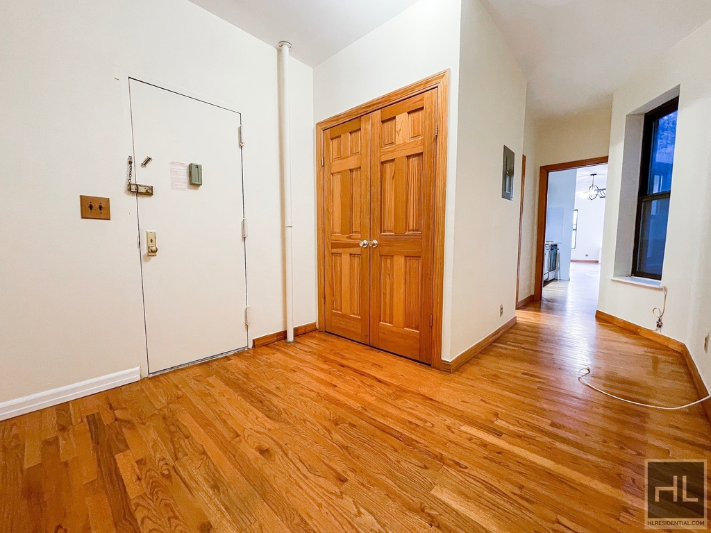 329 East 88 Street - Photo 9