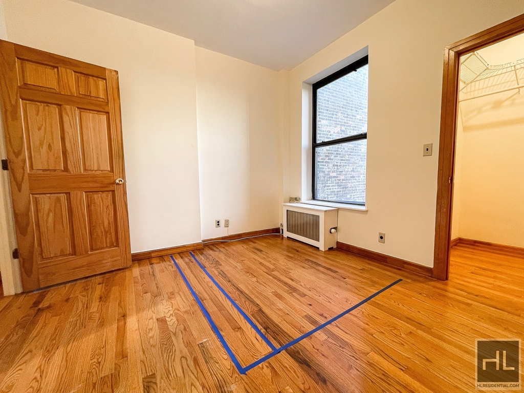 329 East 88 Street - Photo 4