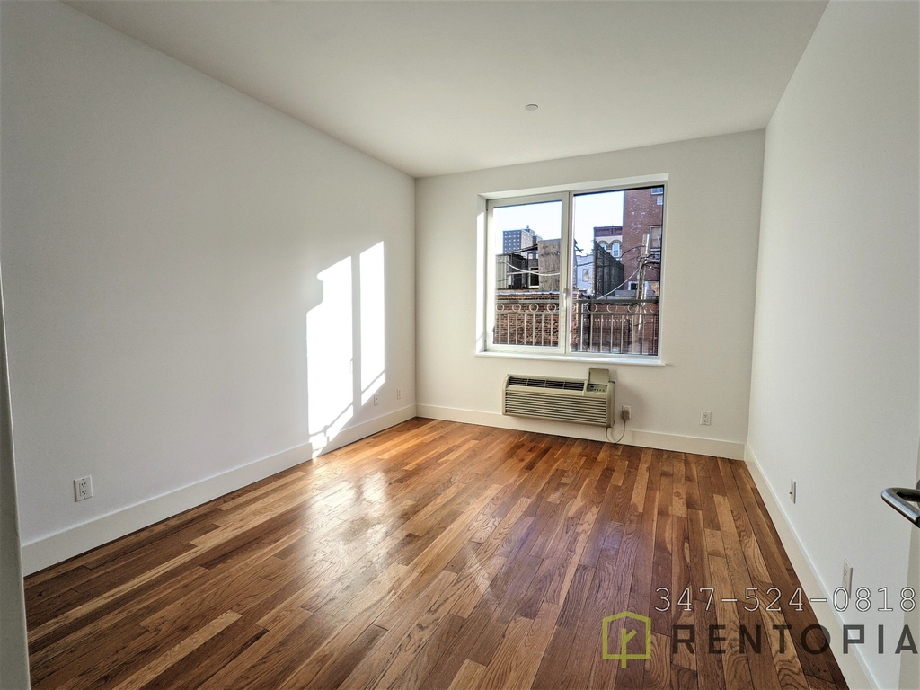 114 Seigel Street - Photo 1