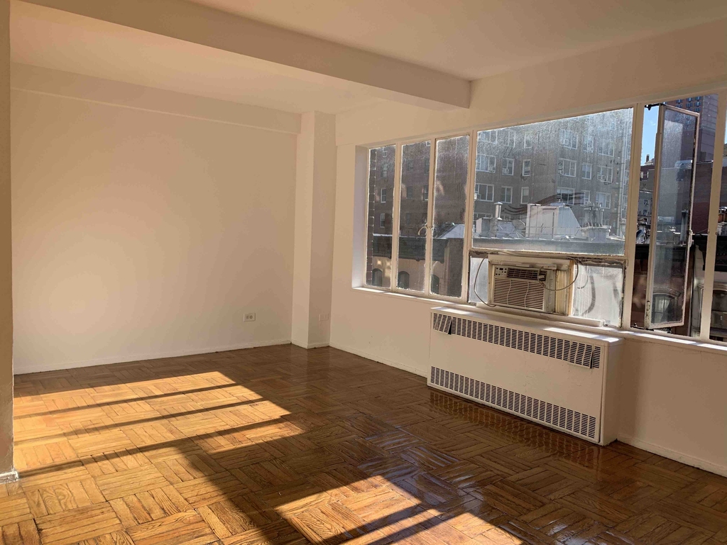 117 East 37th Street - Photo 0