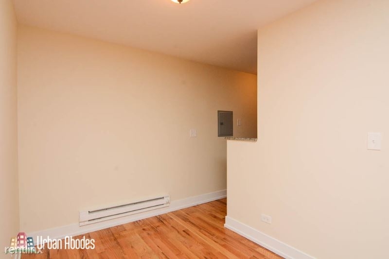 555 W Arlington Pl 402 - Photo 4