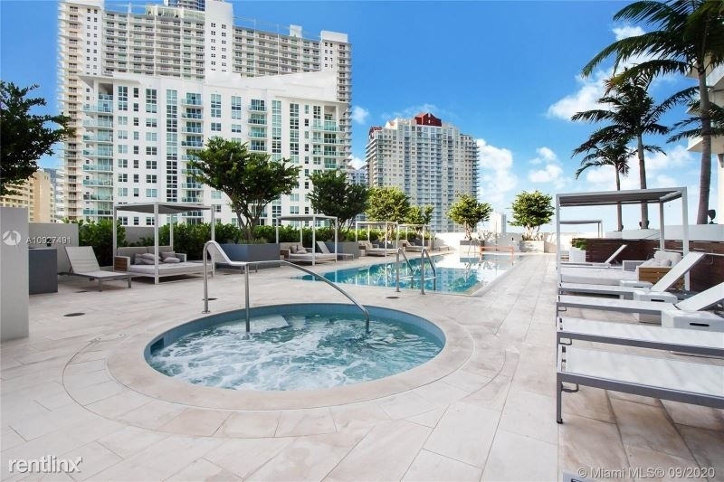 1300 Brickell Bay Dr - Photo 3