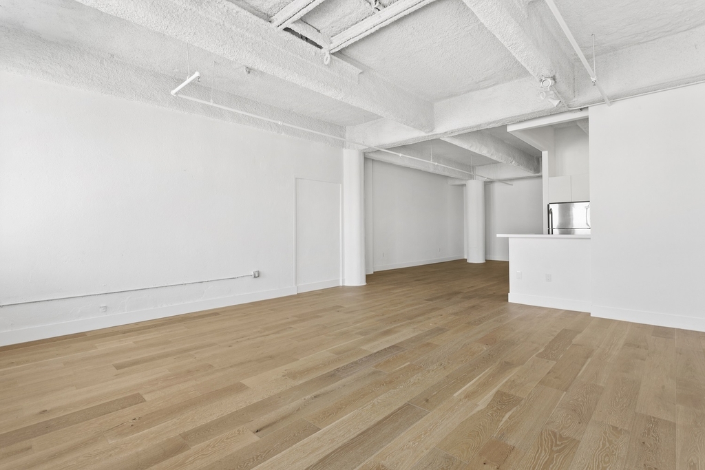 275 Park Avenue - Photo 1