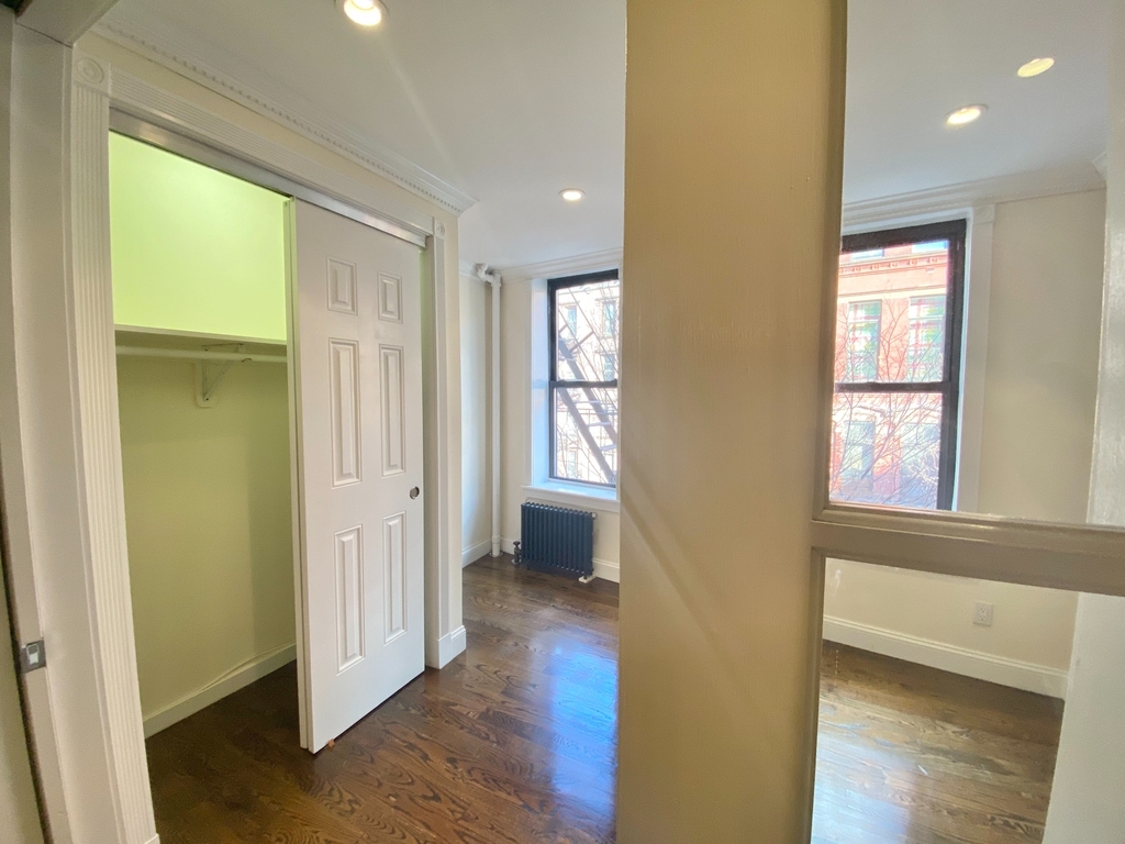 East 1st Street - NO FEE - Prime East Village - Photo 2