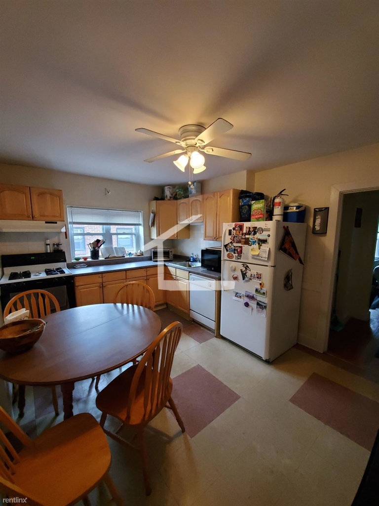 36 Brock St Apt 4 - Photo 3