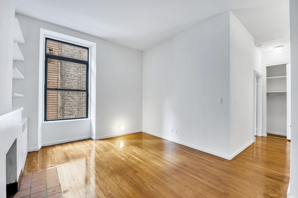 121 Madison Avenue - Photo 3