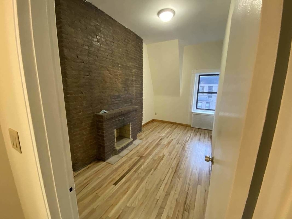 156 West 76th Street - Photo 3