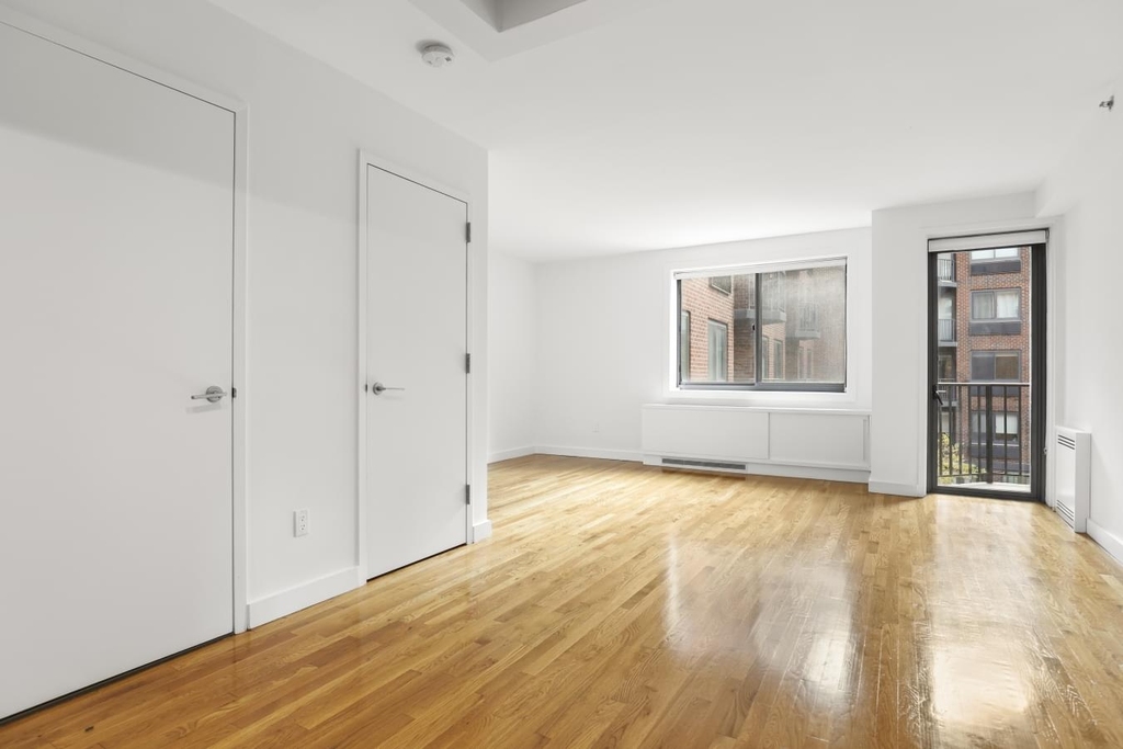 101 West 15th Street - Photo 0