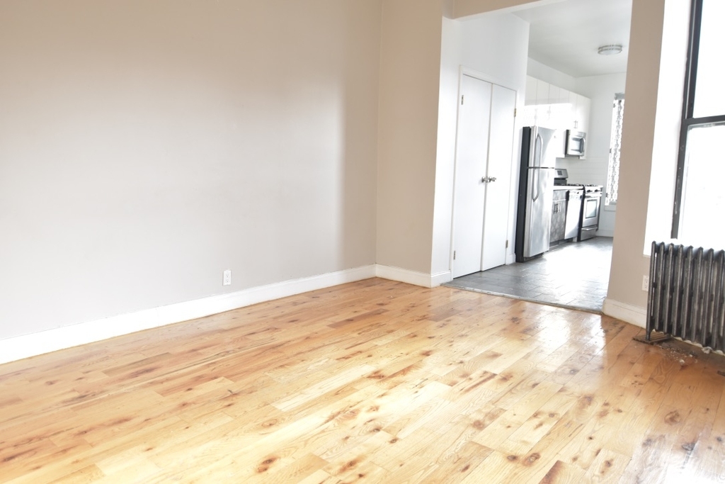 226 West 116 5W - Photo 1