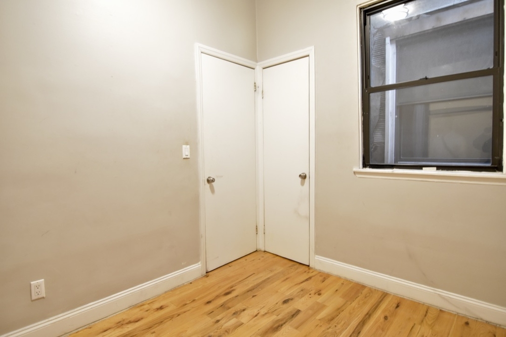 226 West 116 5W - Photo 7