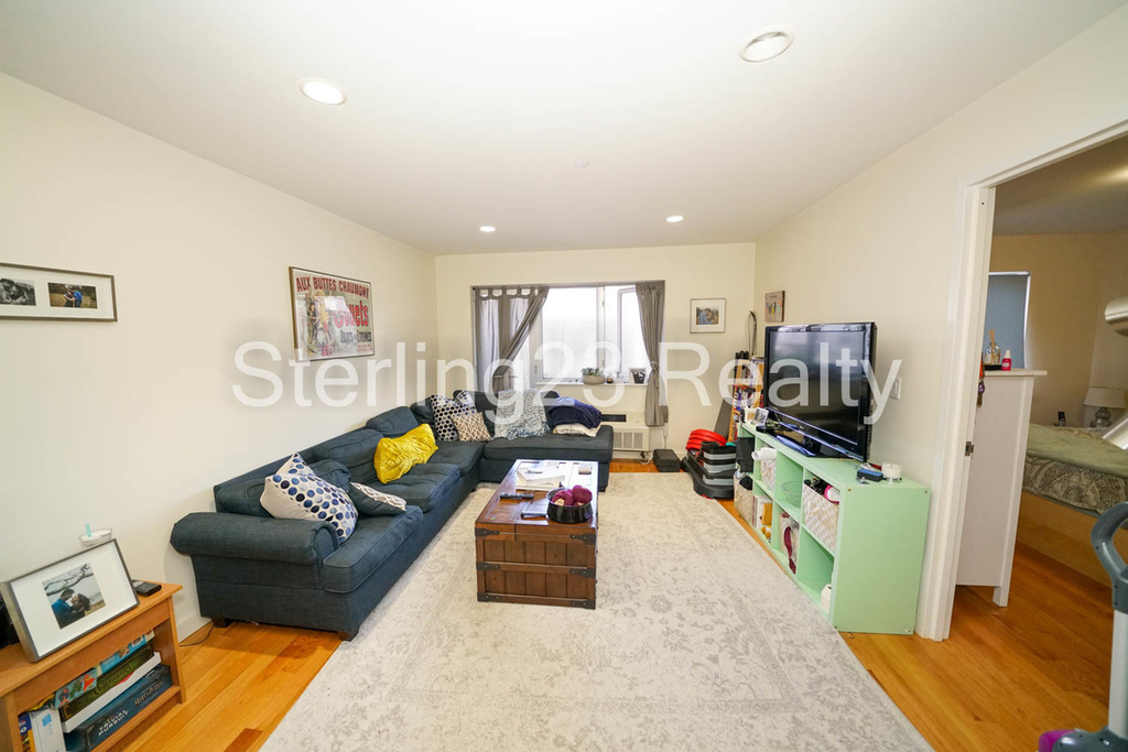 23-15 Astoria Boulevard - Photo 2