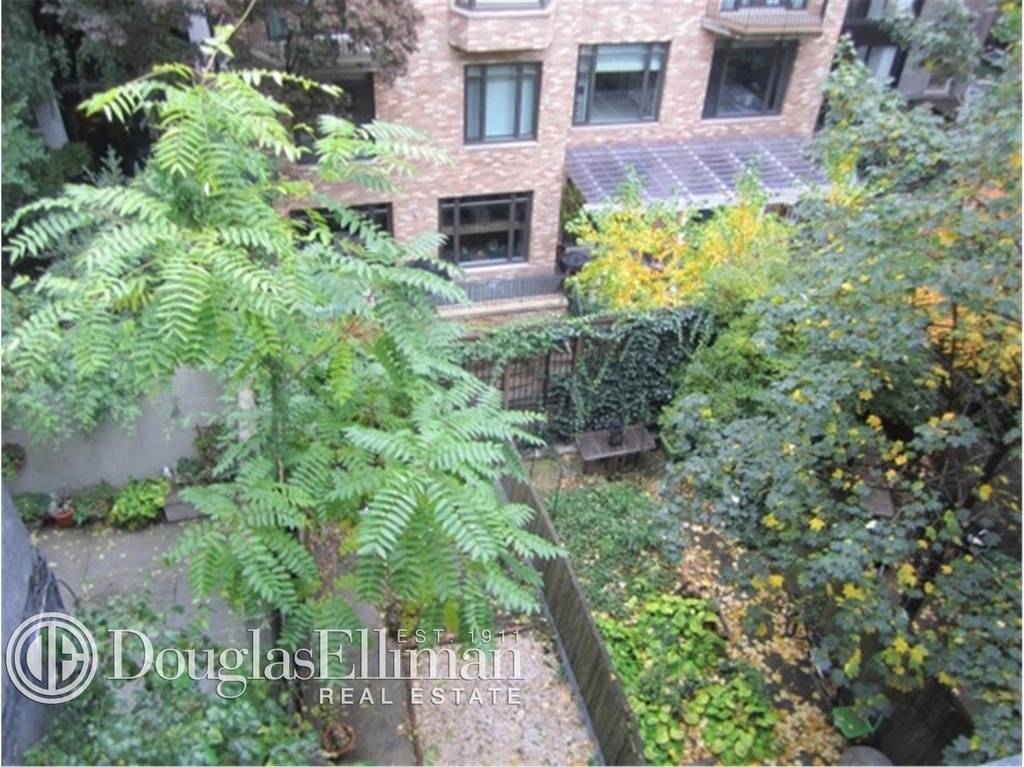 169 East 92nd St - Photo 6