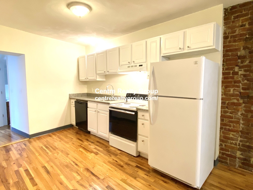 843 Huntington Ave. - Photo 3