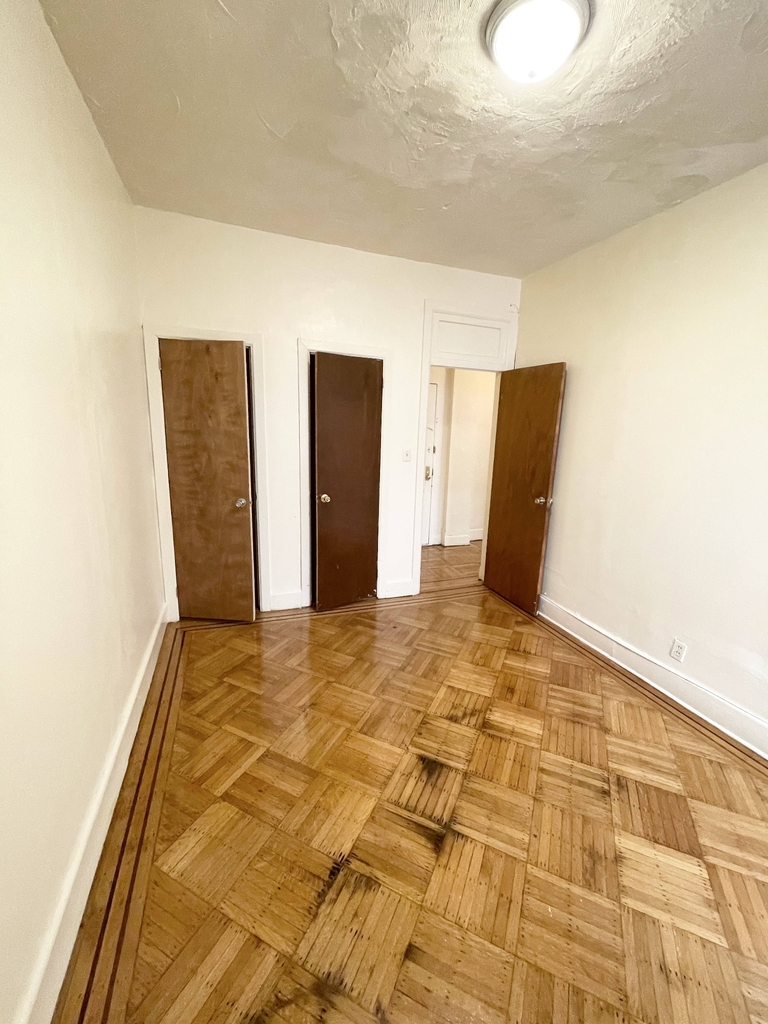 636 East 21st Street - Photo 11