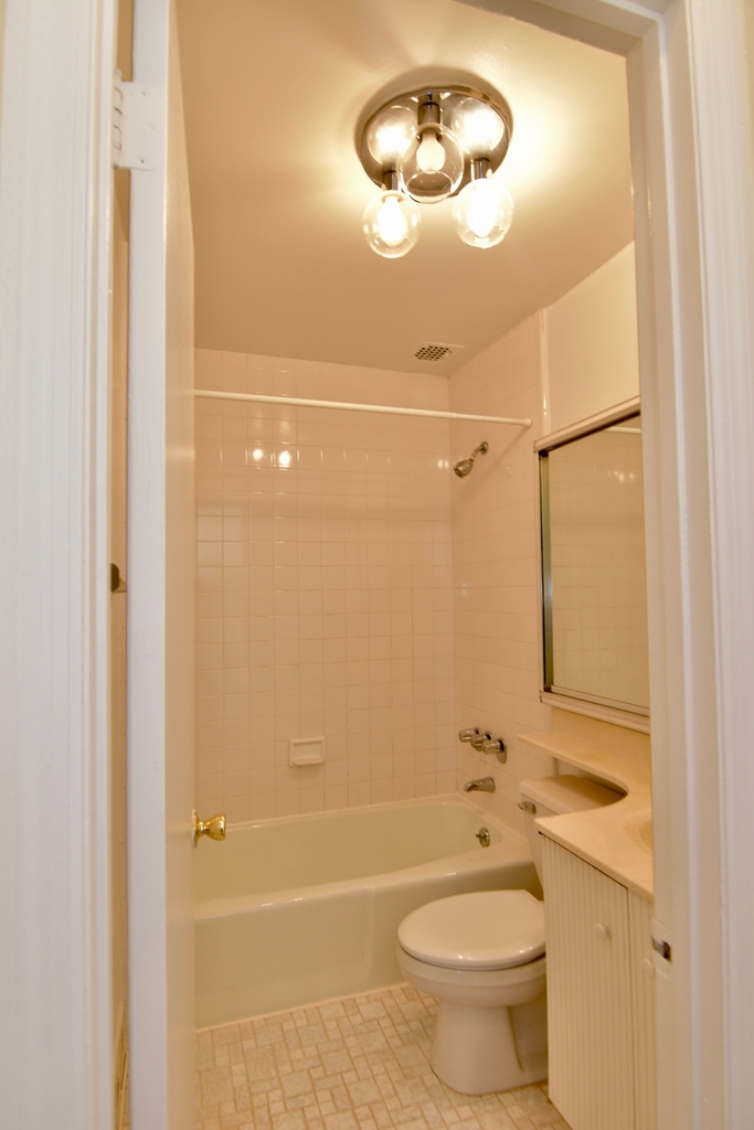 605 West 112th Street - Photo 4