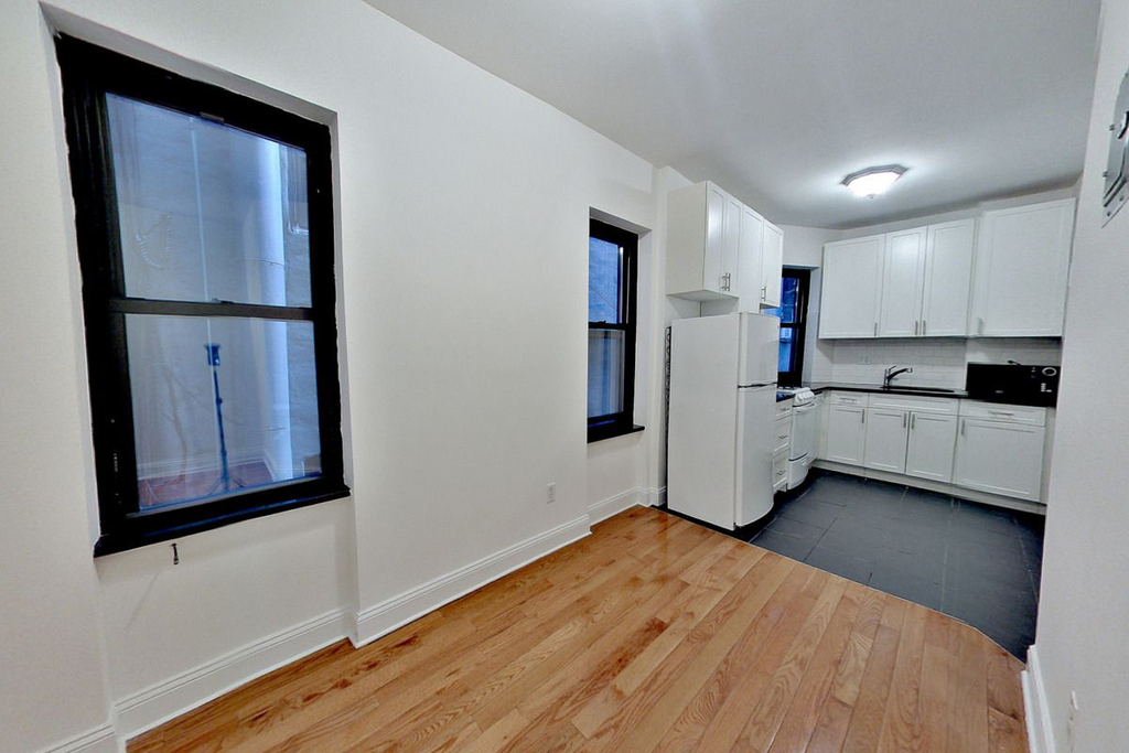 124 Mac Dougal Street - Photo 1