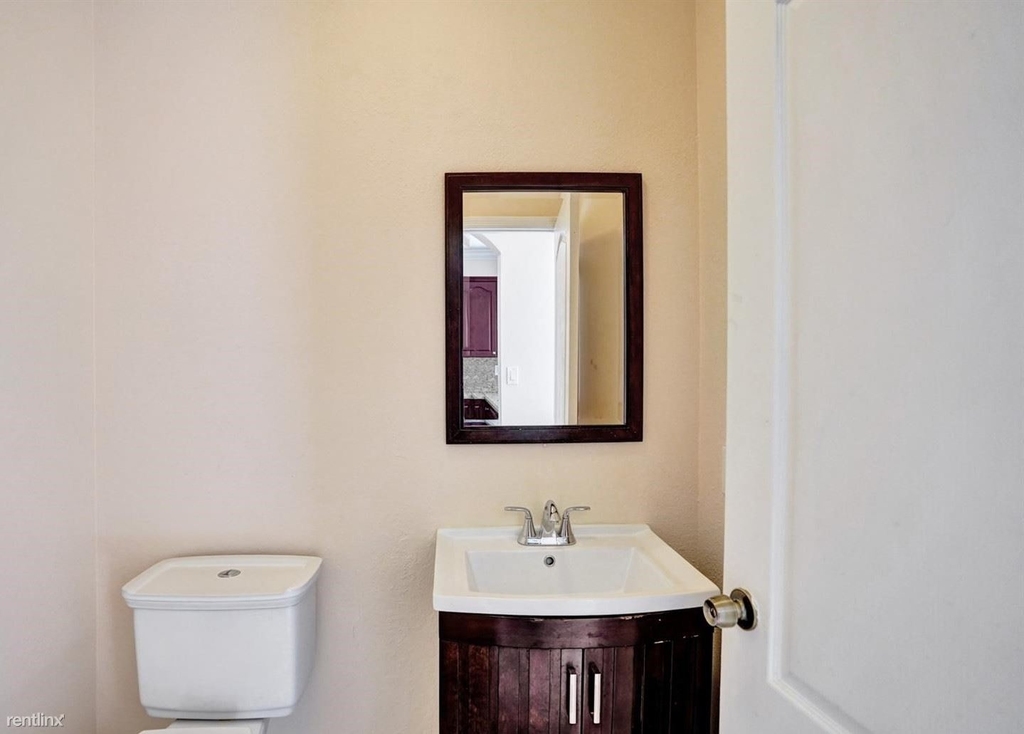 834 Nw 131st Ave # 834 - Photo 5