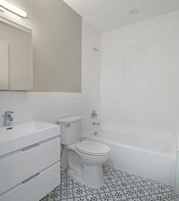 2807 Snyder Ave - Photo 1