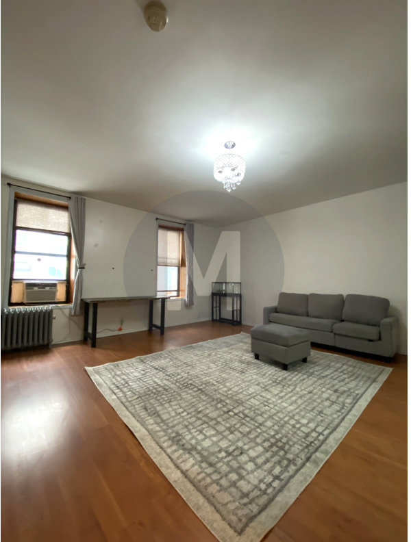 18 West 37th Street - Photo 0