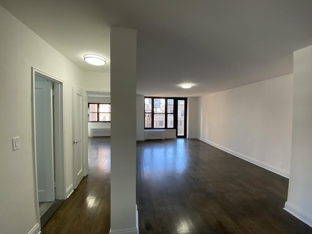 165 East 35th Street - Photo 10