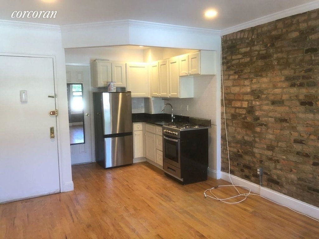 424 East 14th Street - Photo 3