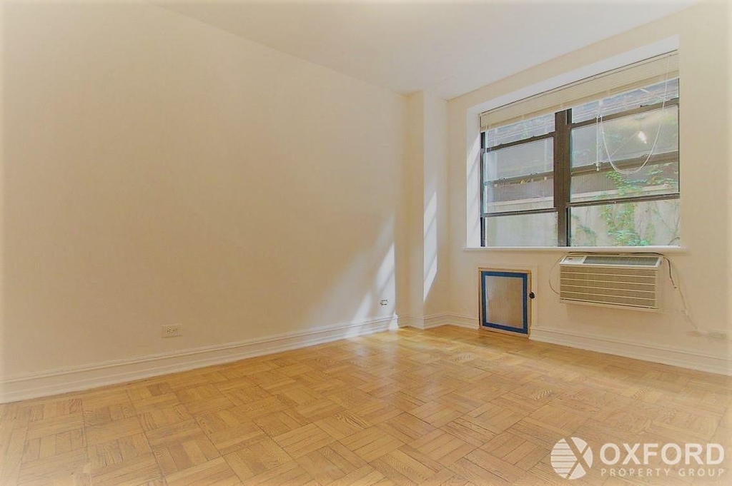 235 East 46th Street - Photo 6