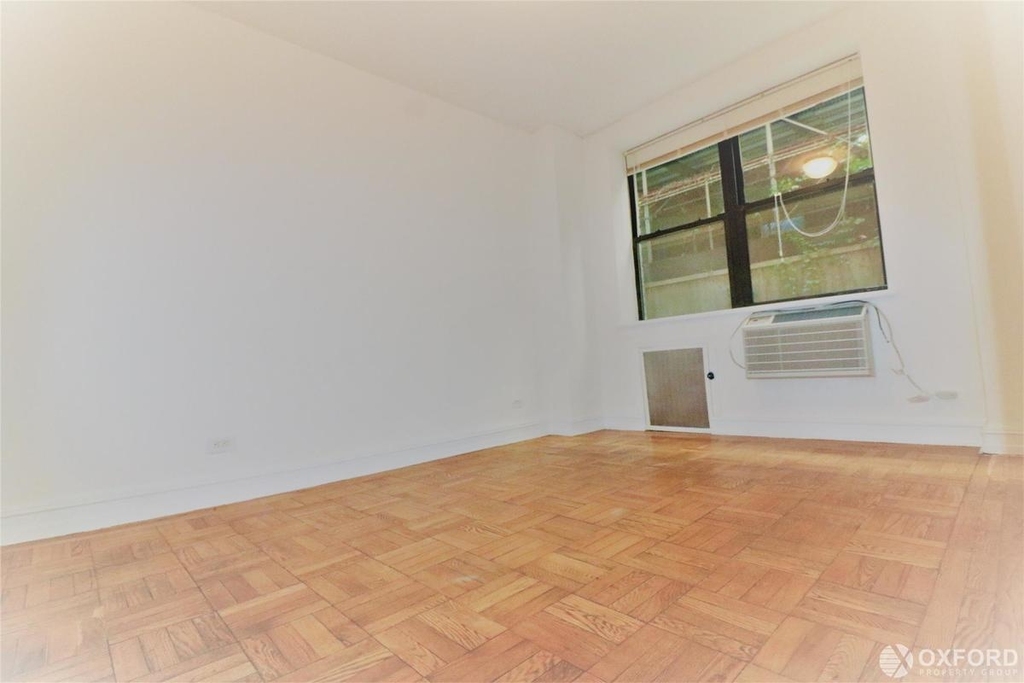 235 East 46th Street - Photo 2