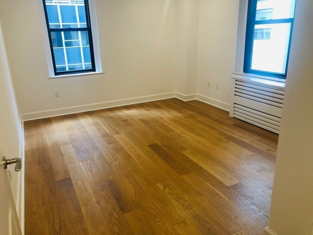 160 East 48th Street - Photo 4