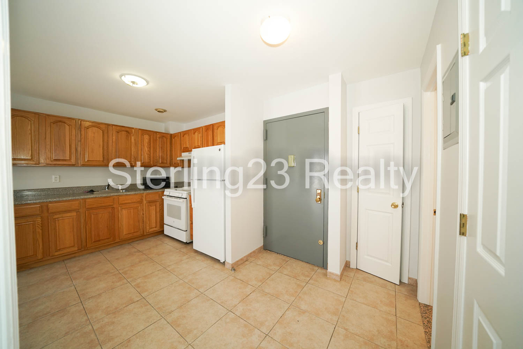 27-11 23rd Avenue - Photo 16