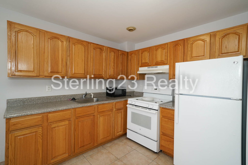 27-11 23rd Avenue - Photo 4