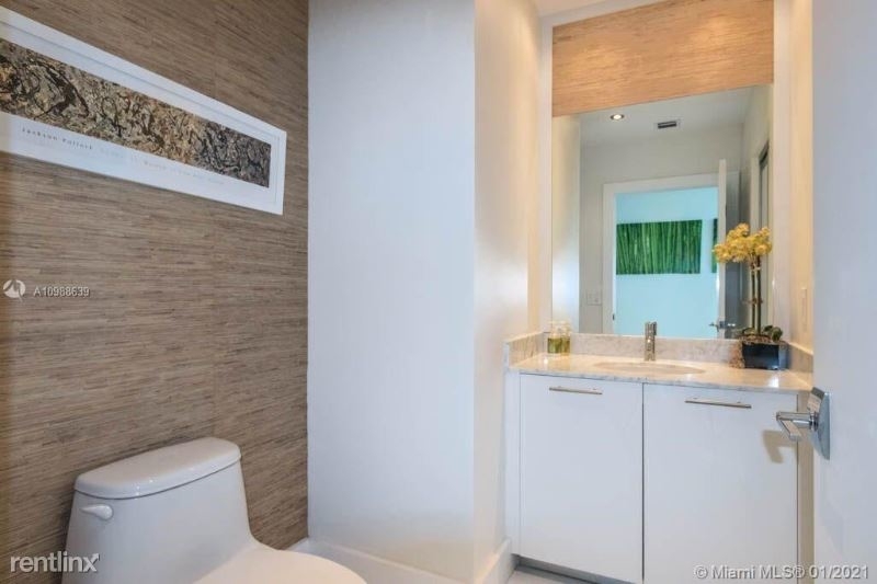 950 Brickell Bay Dr 4811 - Photo 6