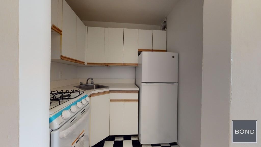 324 EAST 83 STREET - Photo 2