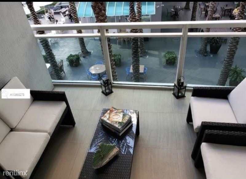 950 Brickell Ave 200 - Photo 1