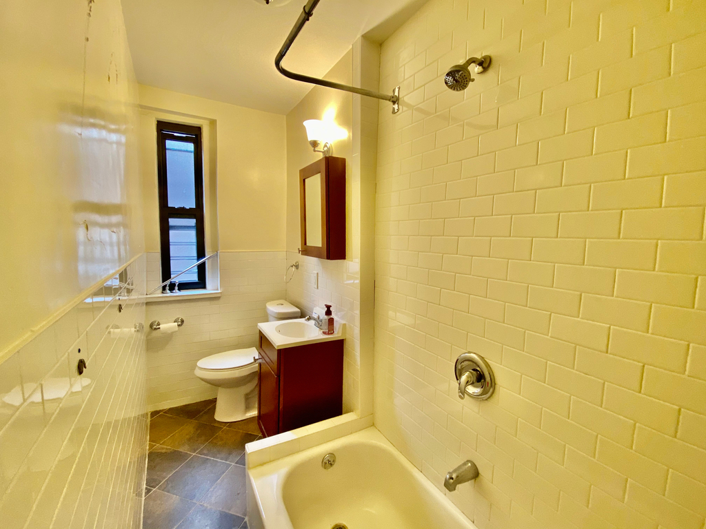 666 West 207th Street - Photo 3